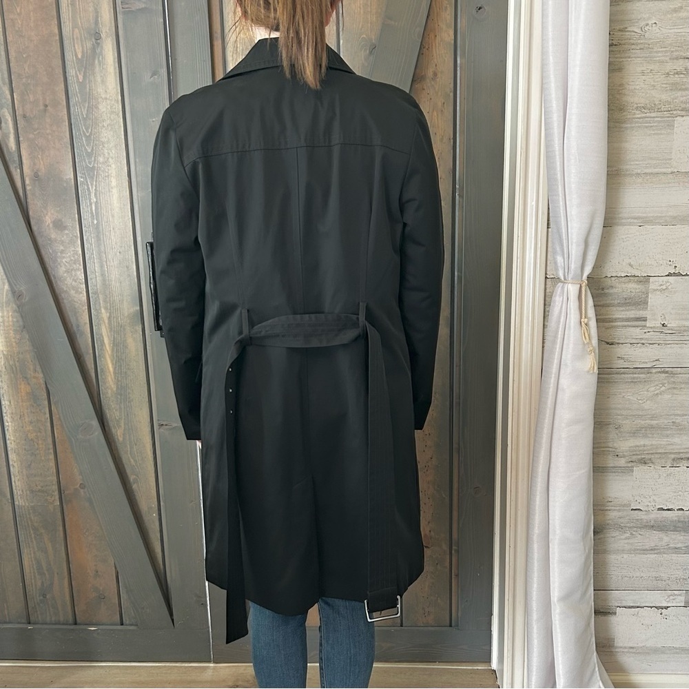 Ellen Tracy Black Raincoat. Trenchcoat. Size Medium - Picture 5 of 13